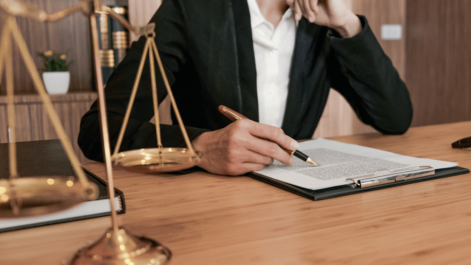 The Founder’s Legal Checklist: 10 Things You Need to Do Before Launching